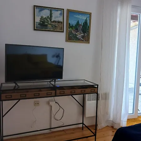 Apartment Tip-top