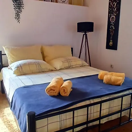 Tip-top Apartment Vis